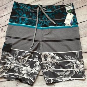 Trinity Stretch Boardshort size 32
